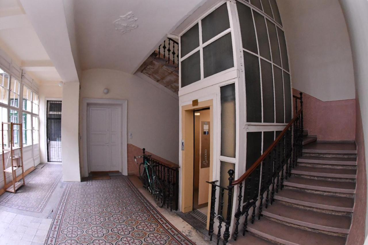 Five Seasons Vaci Utca Apartment Budapest Exterior foto